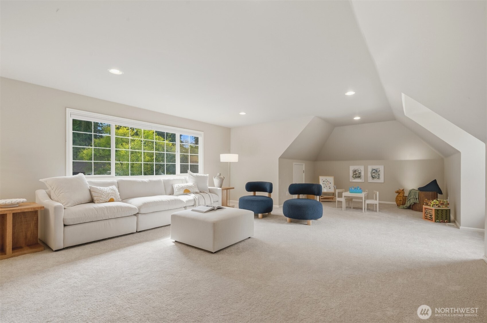 property viewer photo 18
