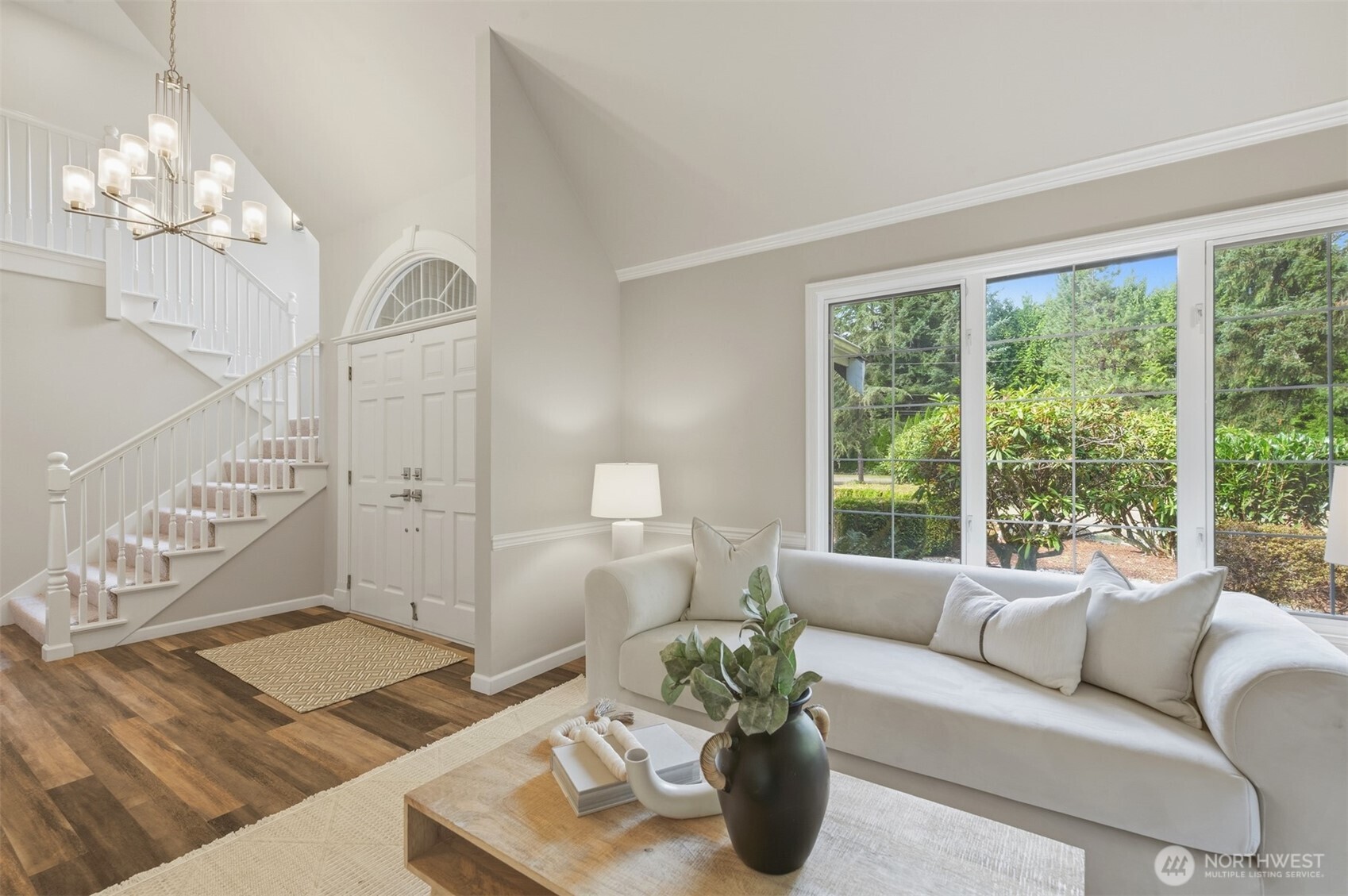 property viewer photo 4