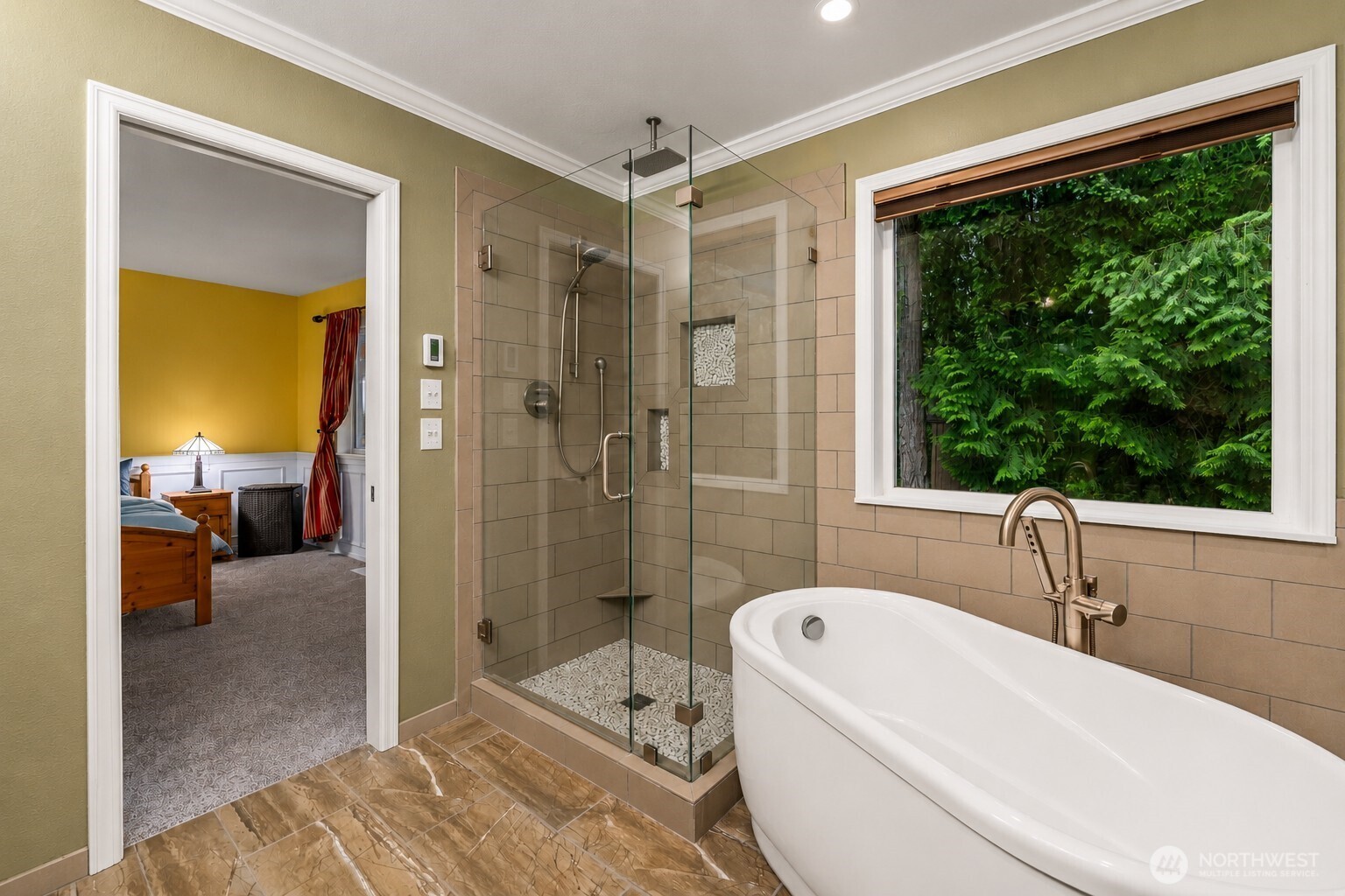 property viewer photo 10
