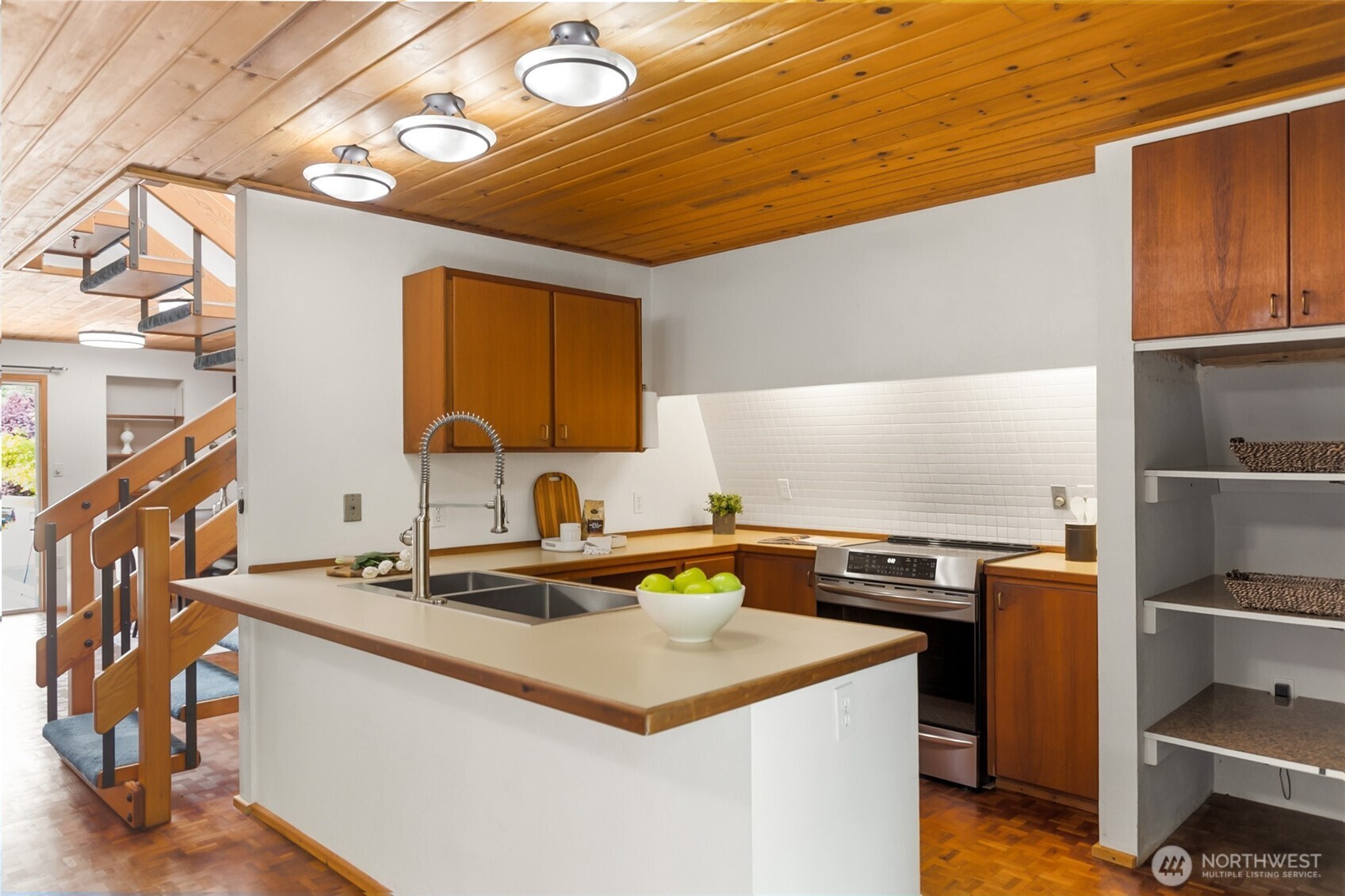 property viewer photo 18