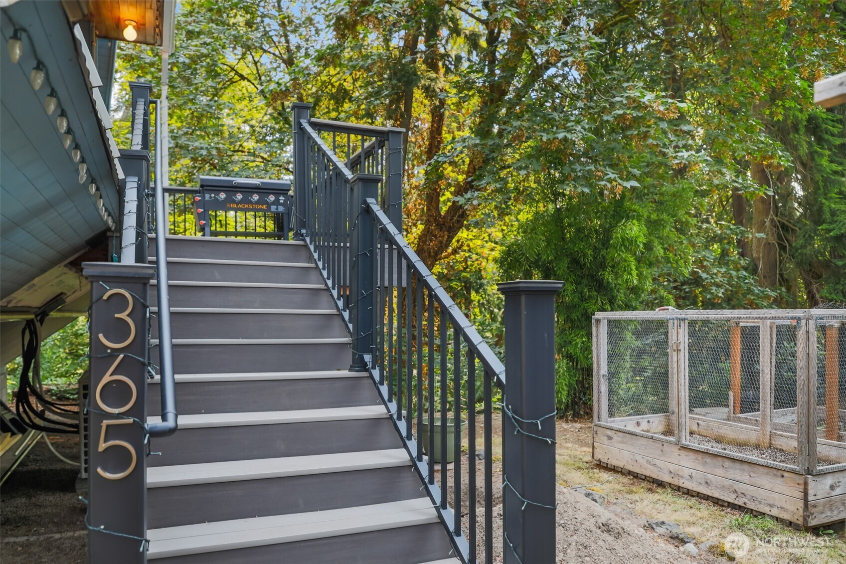 property viewer photo 6