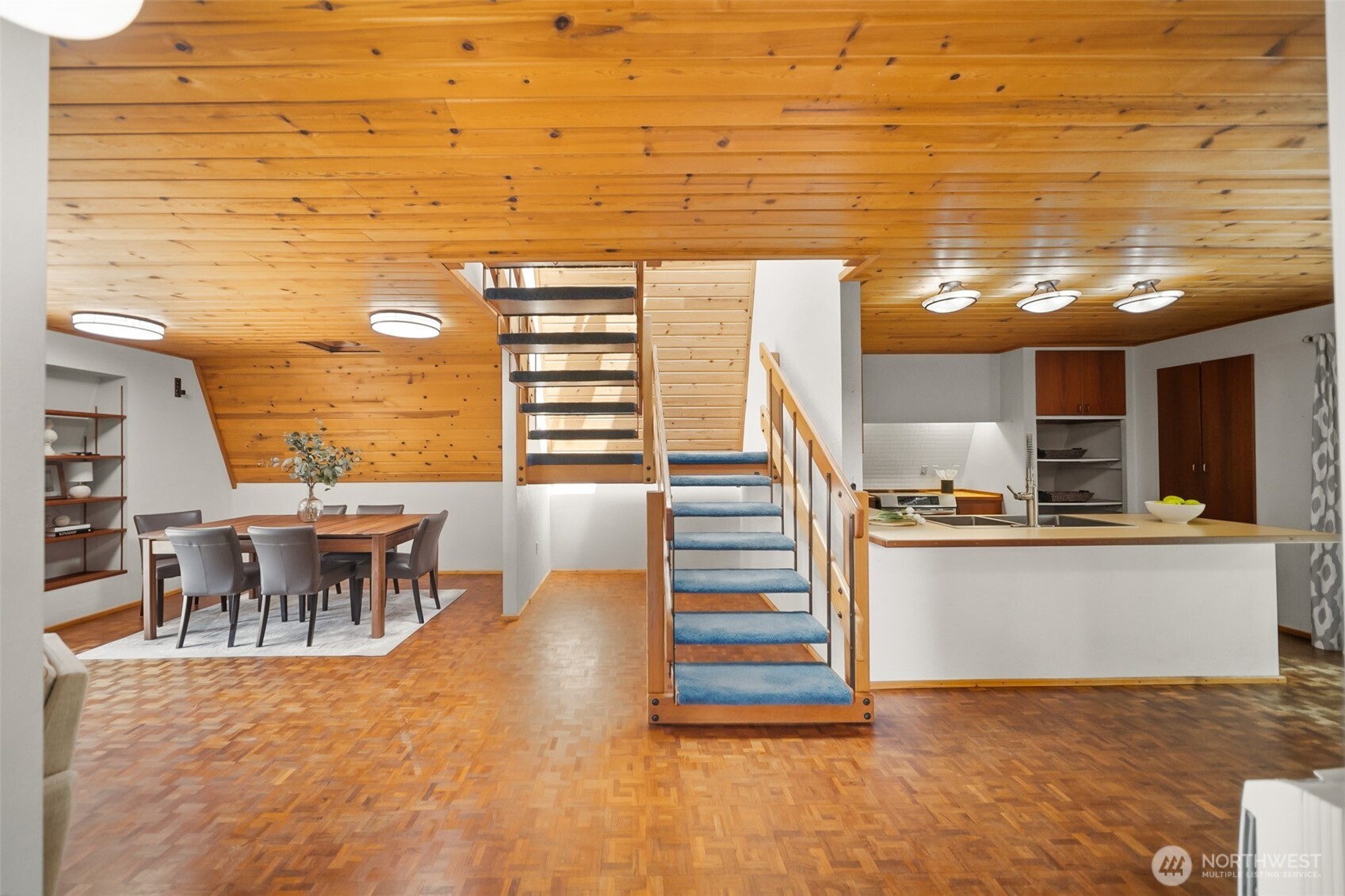 property viewer photo 9
