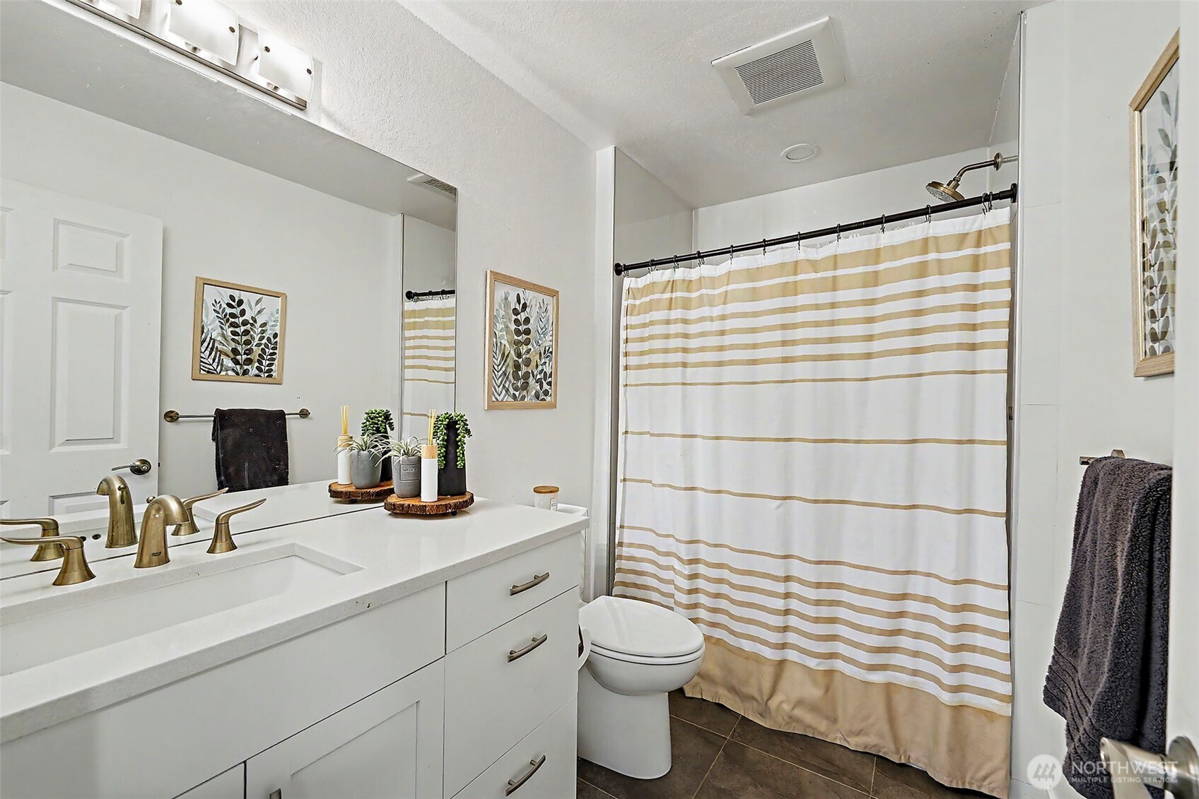 property viewer photo 25
