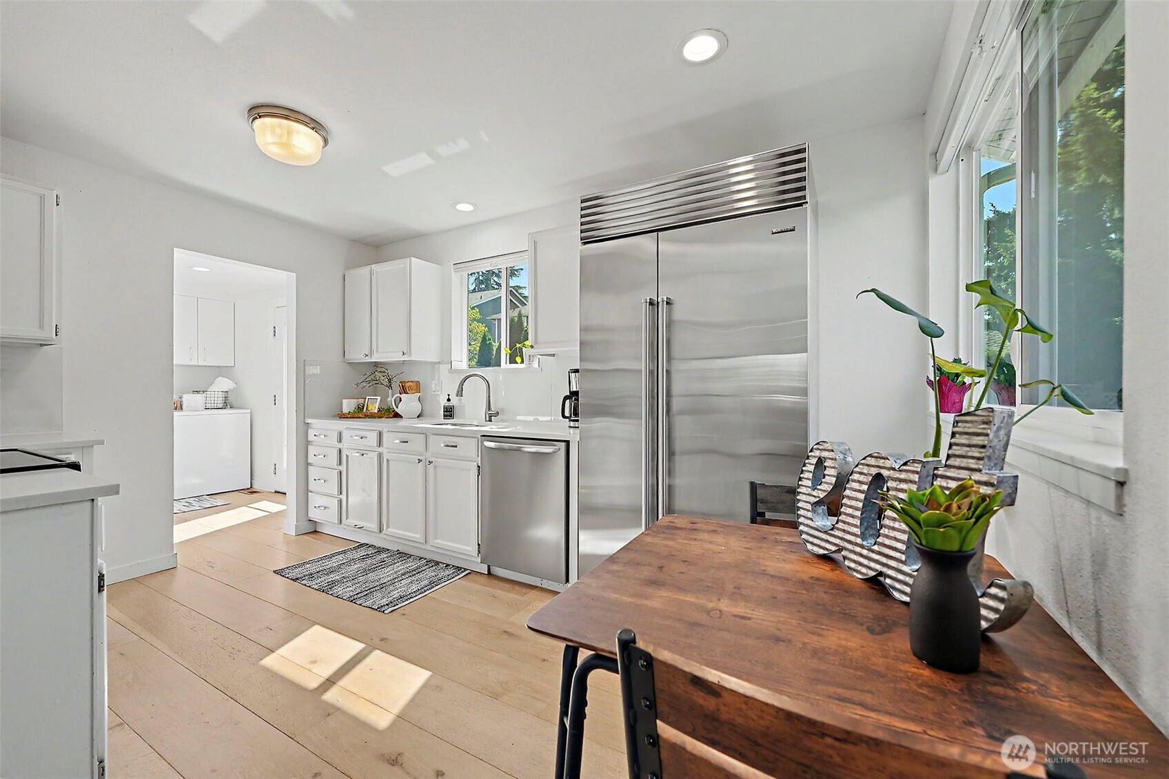 property viewer photo 7
