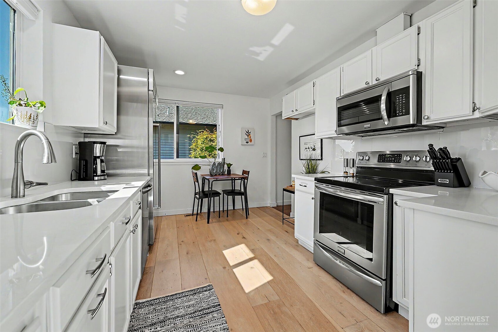 property viewer photo 8