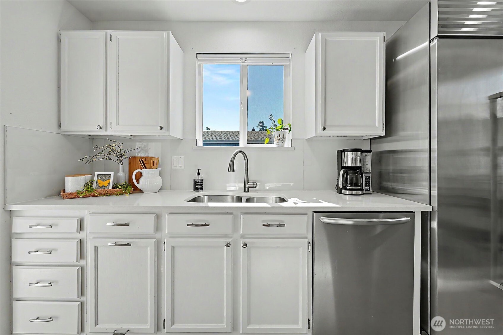 property viewer photo 9