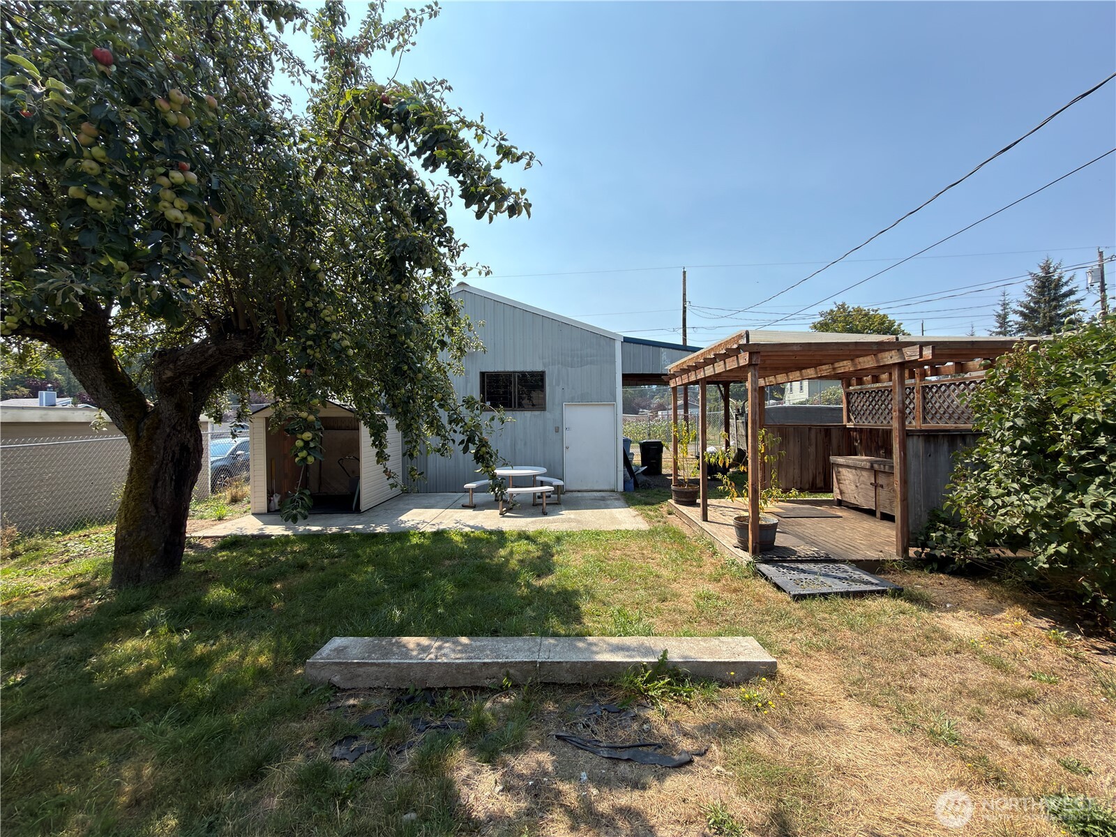 main property photo 15