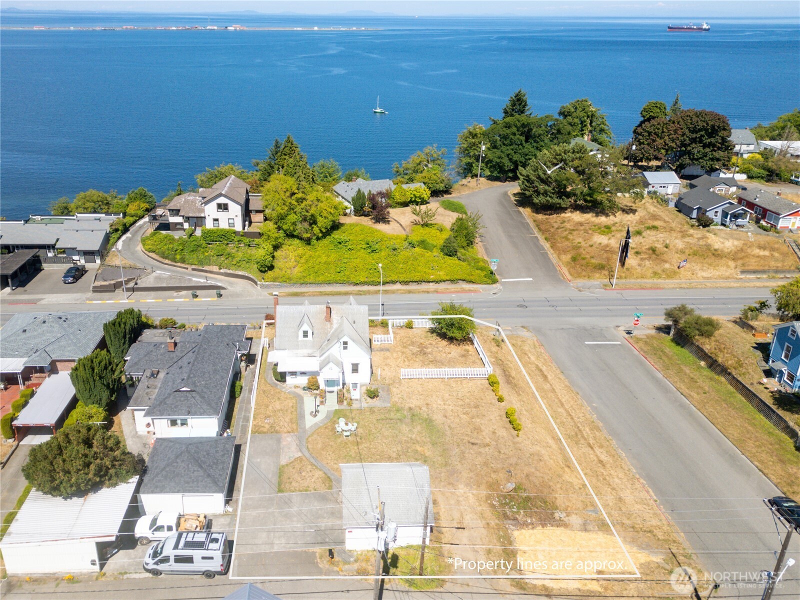 main property photo 39