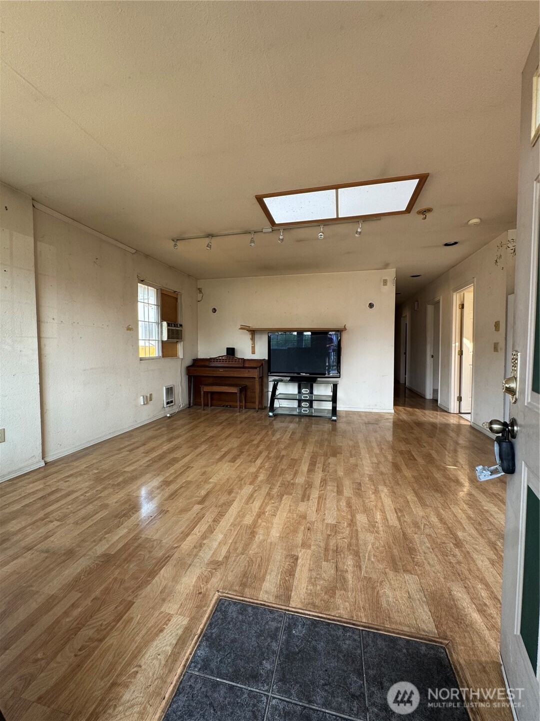 property viewer photo 3