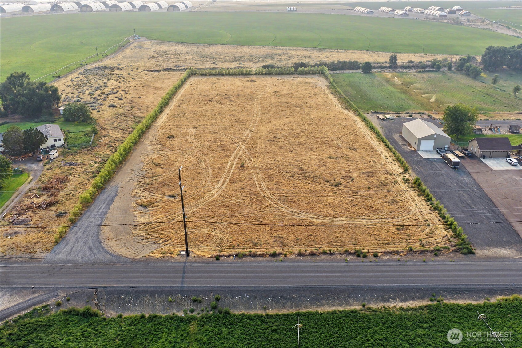 main property photo 14