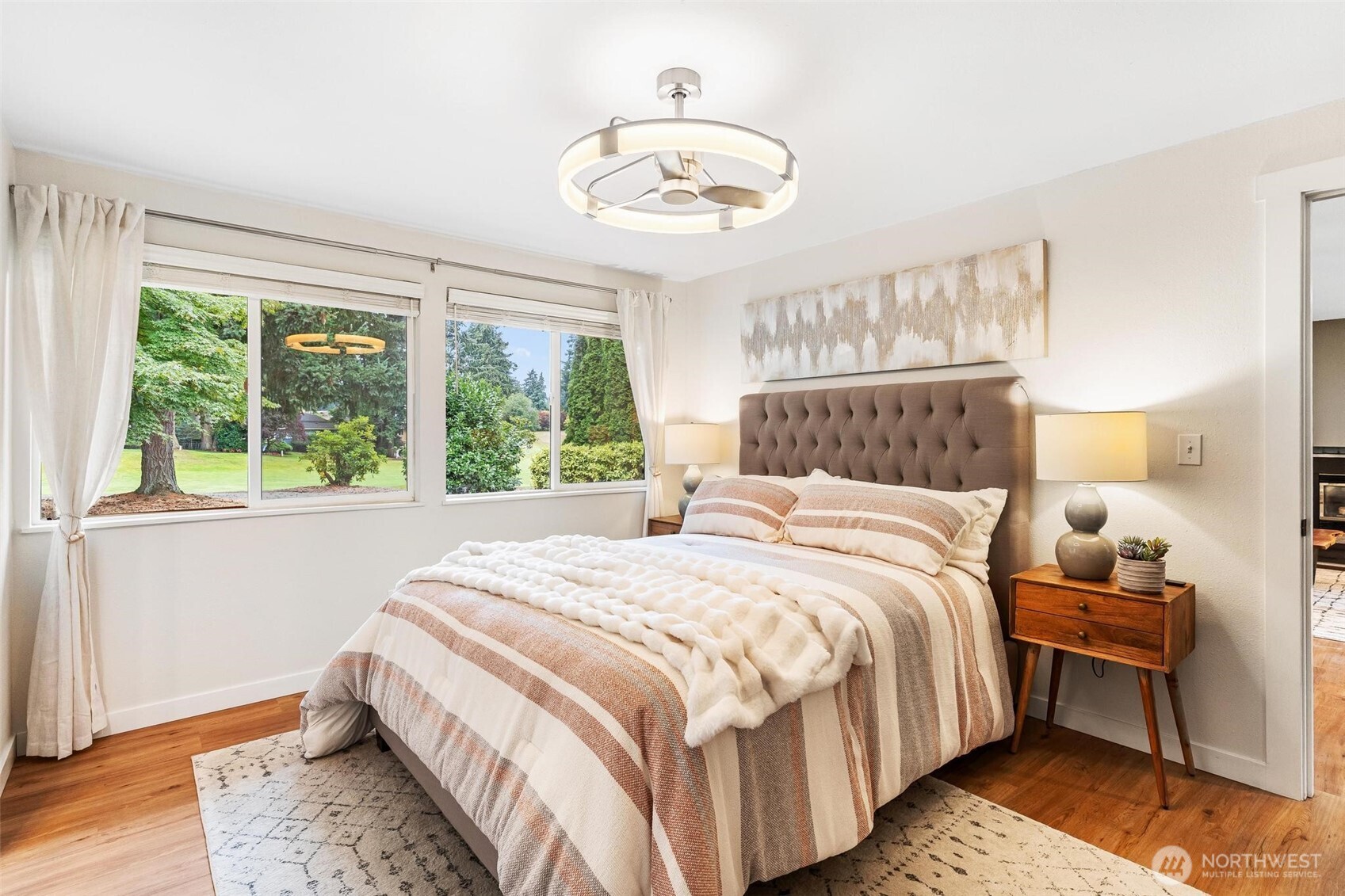 property viewer photo 12