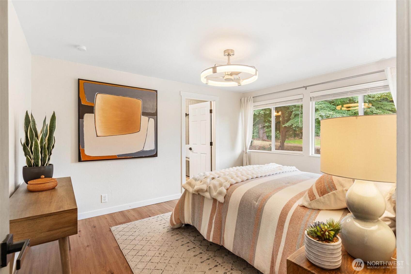 property viewer photo 13