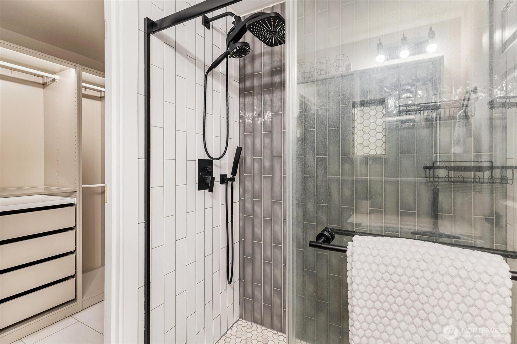 property viewer photo 15