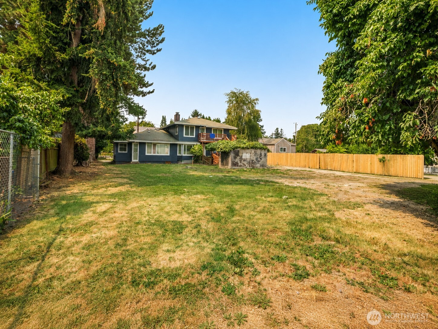 property viewer photo 12