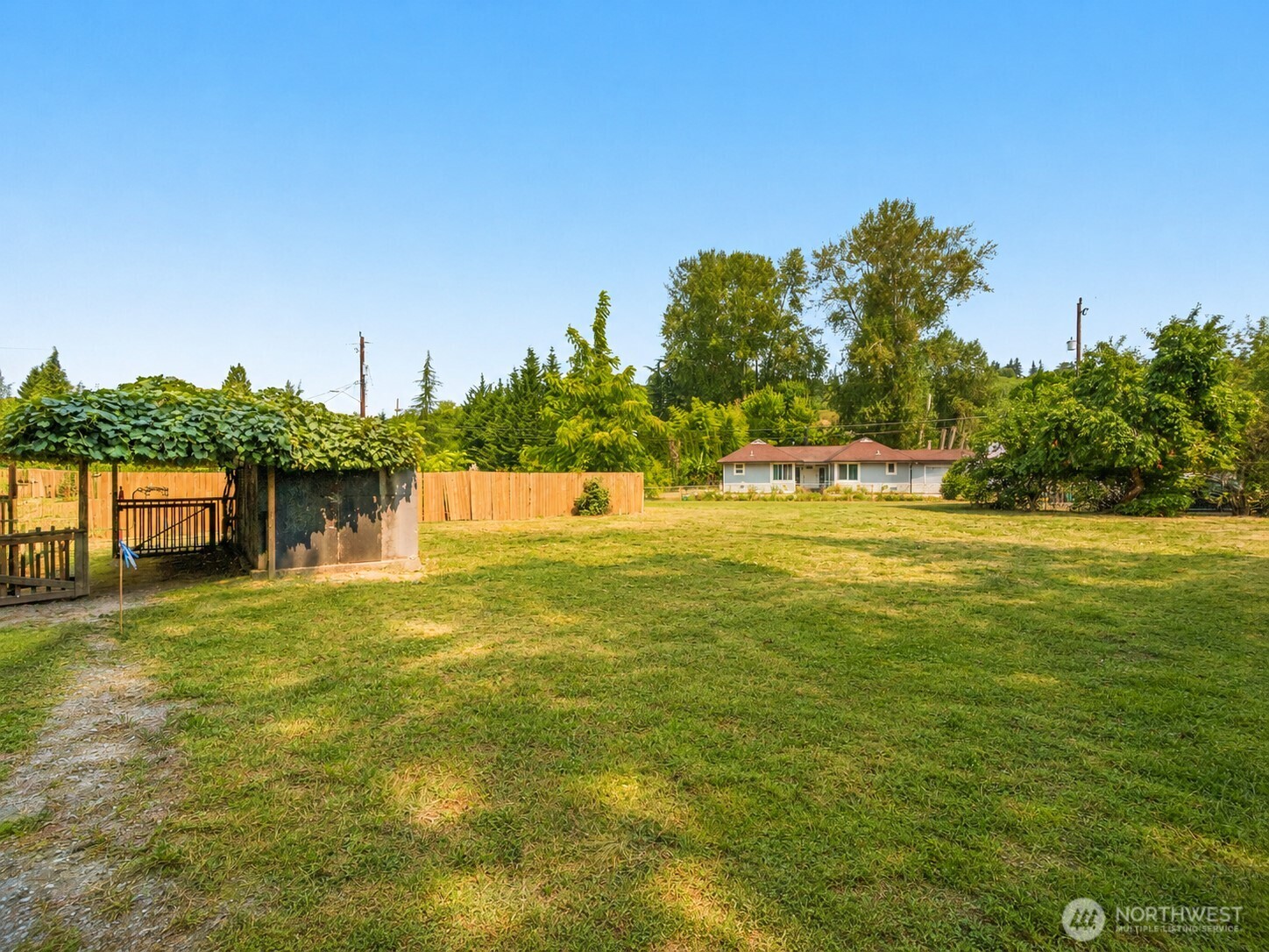 property viewer photo 13