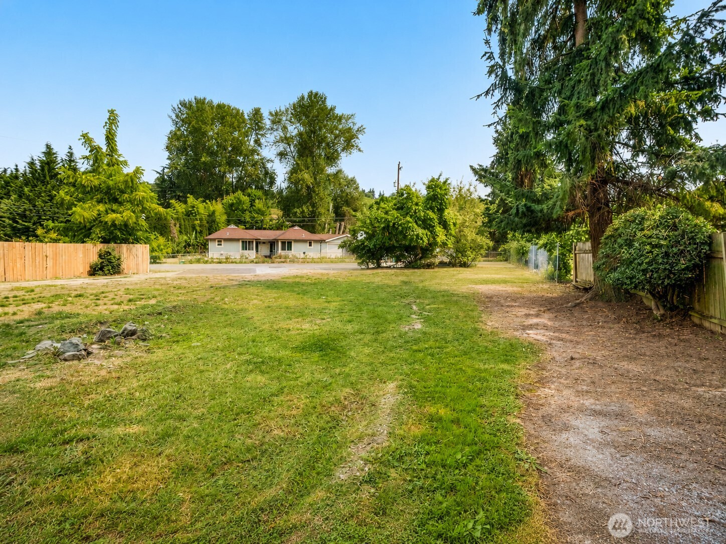 property viewer photo 9