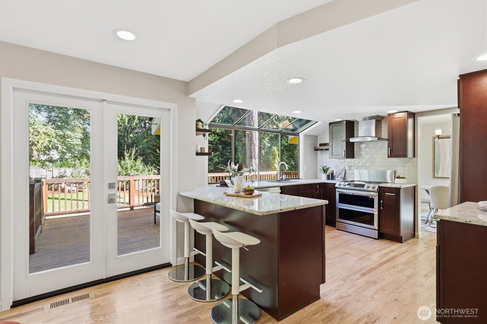 property viewer photo 10