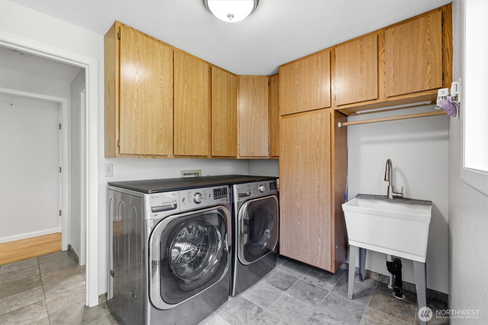 property viewer photo 17