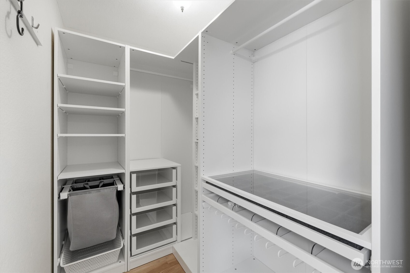 property viewer photo 24