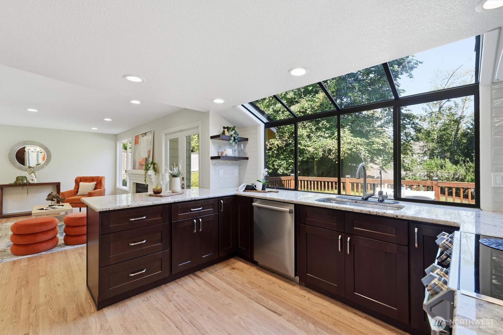 property viewer photo 6