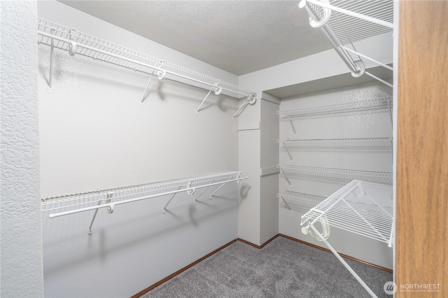 property viewer photo 19