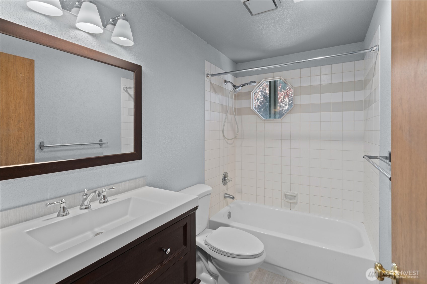 property viewer photo 22