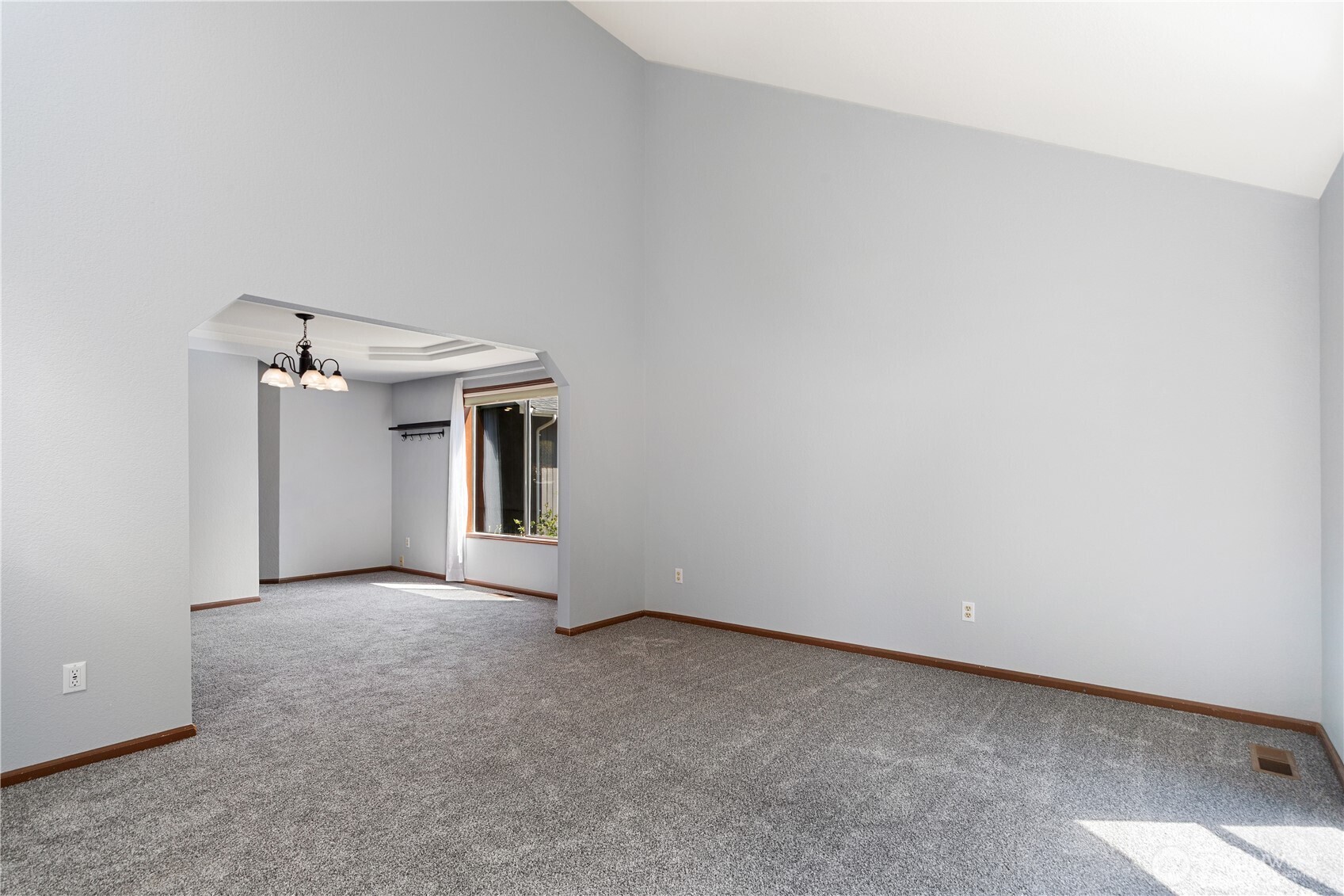 property viewer photo 3
