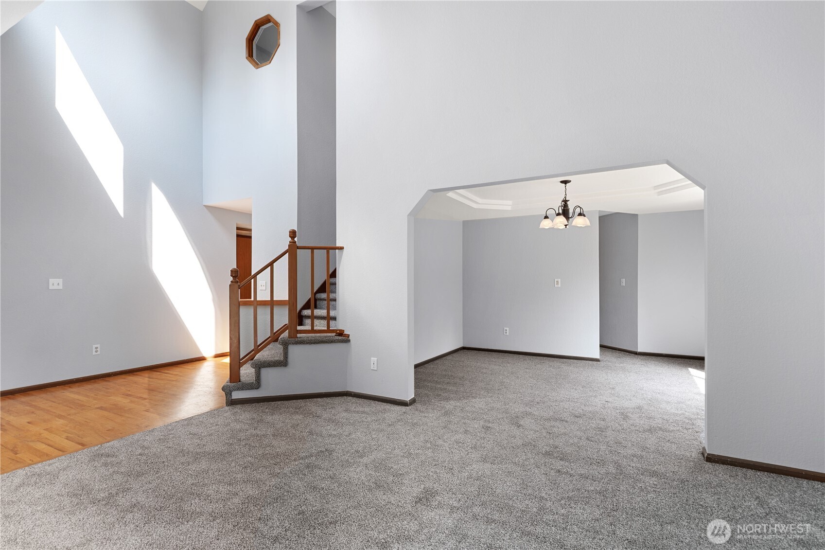property viewer photo 6
