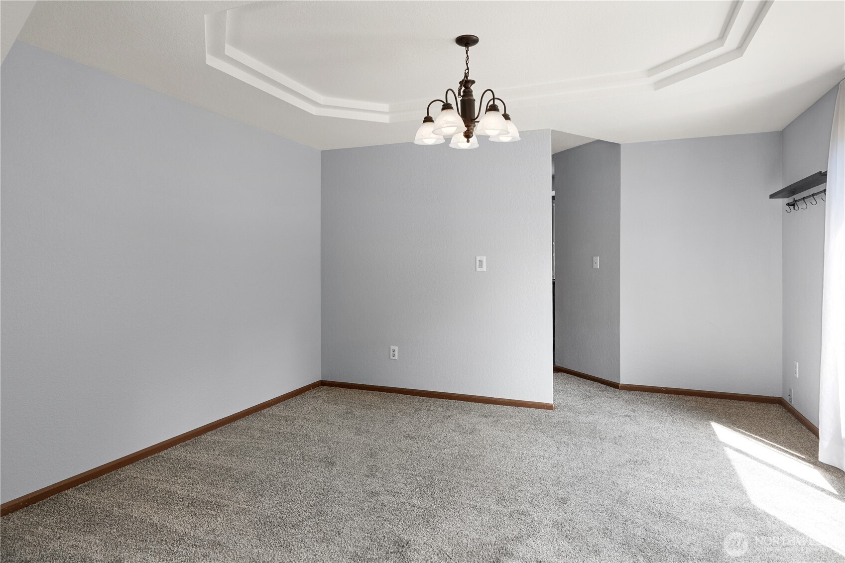 property viewer photo 7
