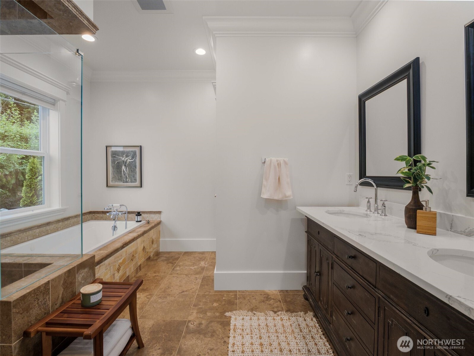 property viewer photo 18