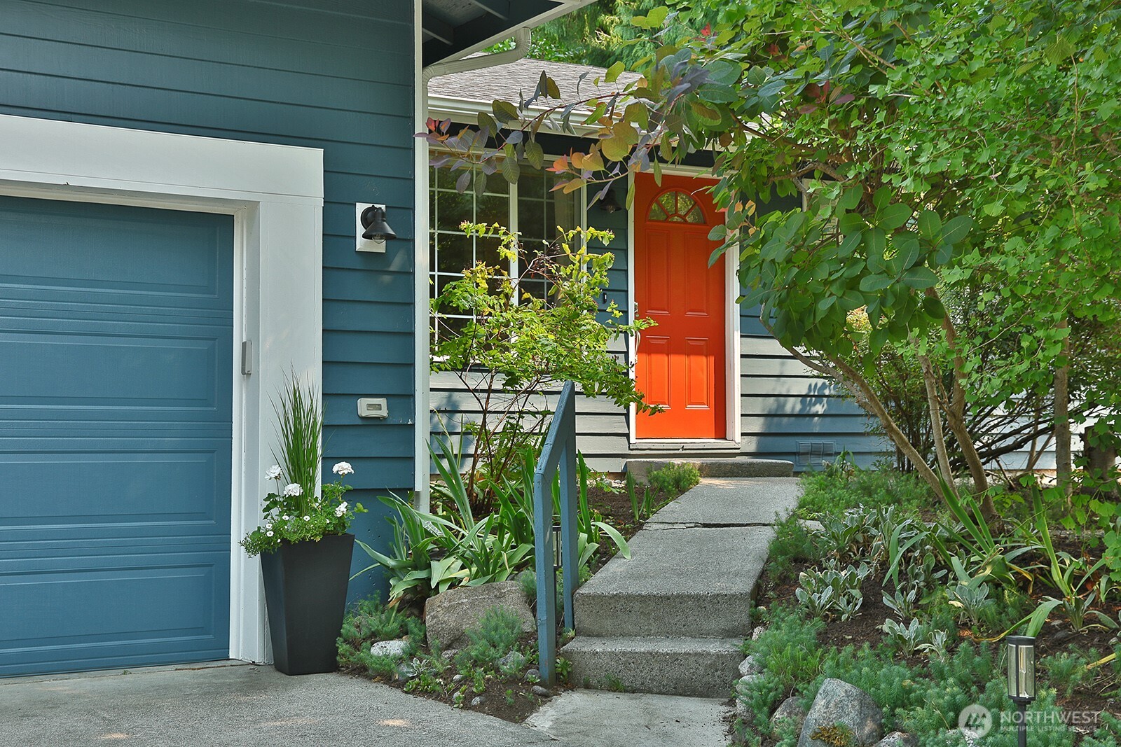 property viewer photo 1