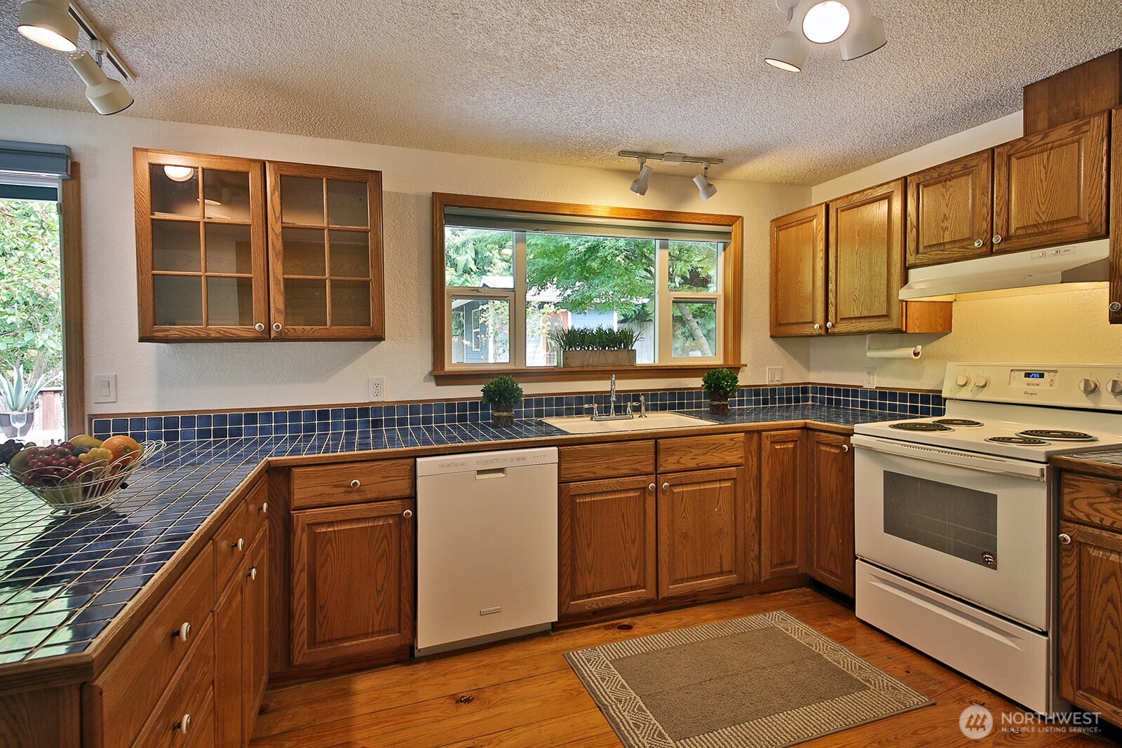 property viewer photo 10