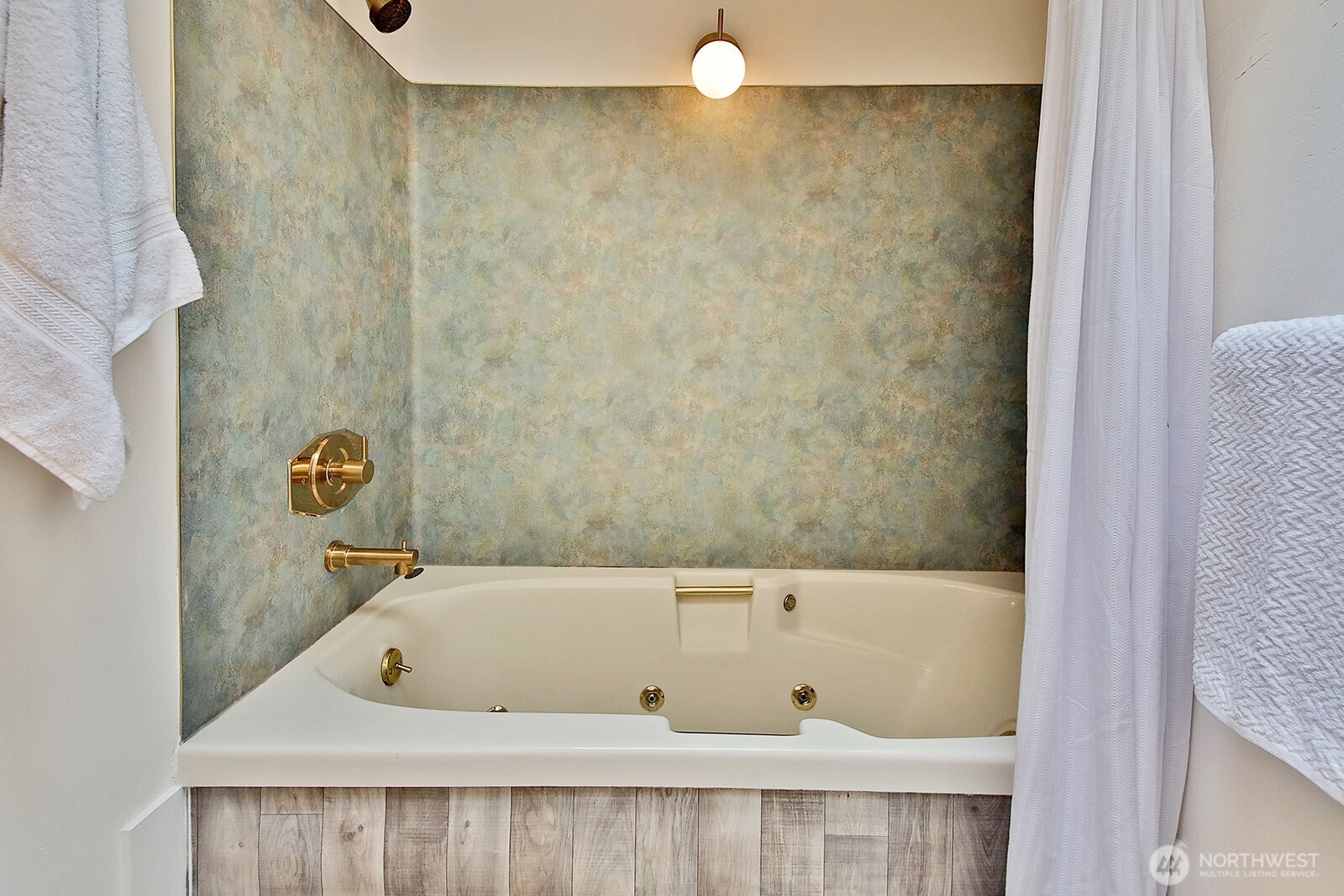property viewer photo 19