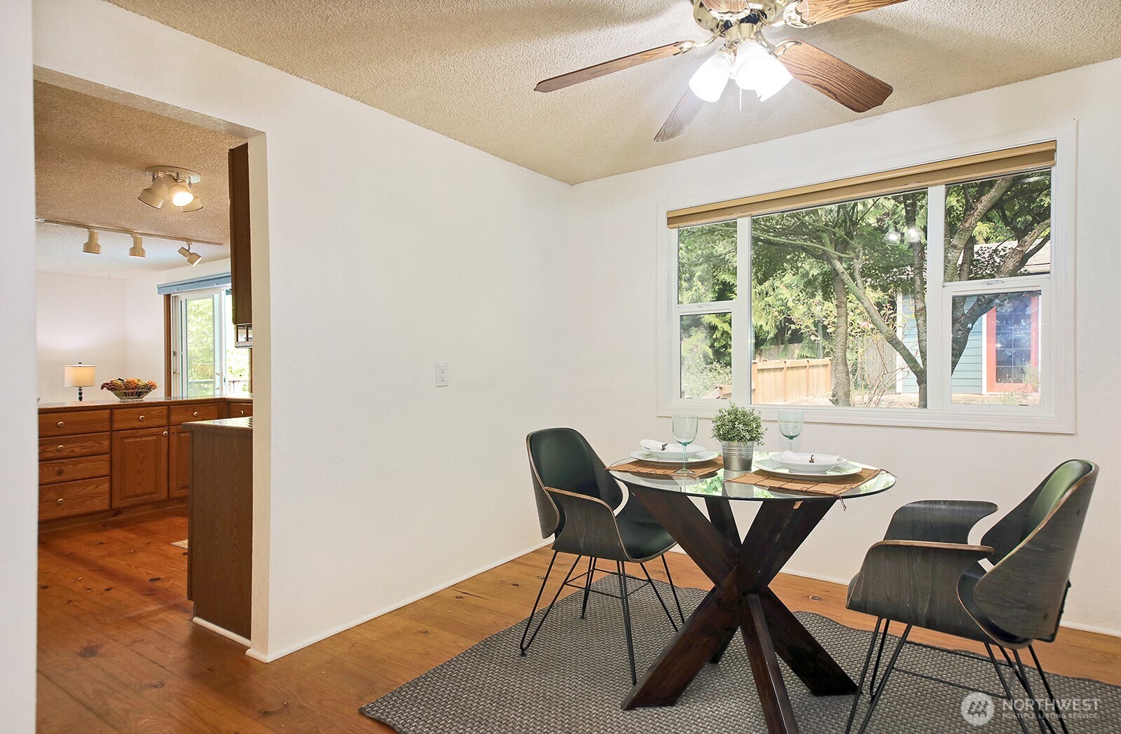 property viewer photo 7