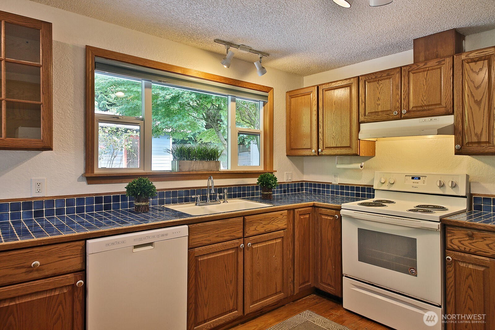 property viewer photo 9