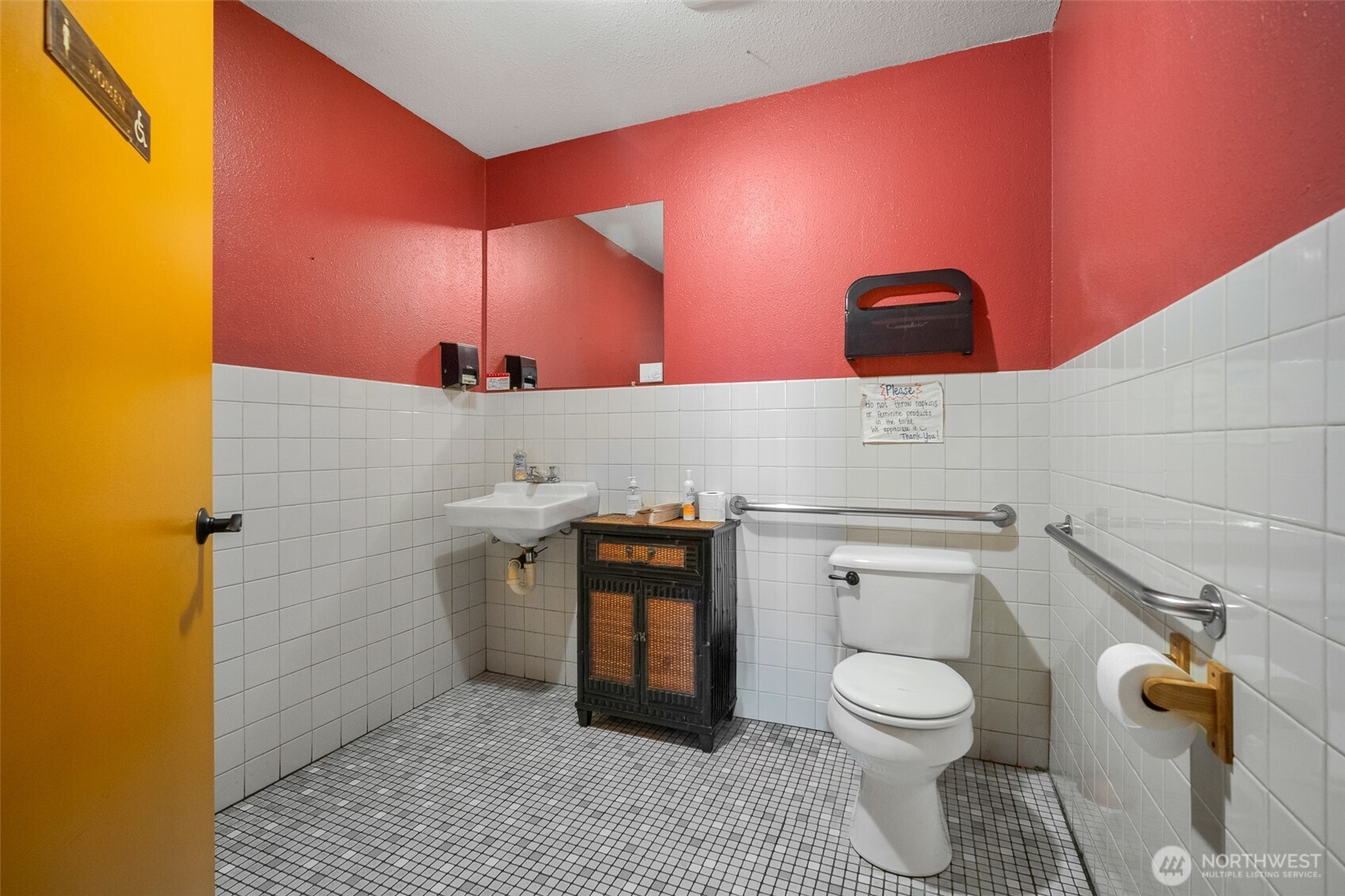 main property photo 20