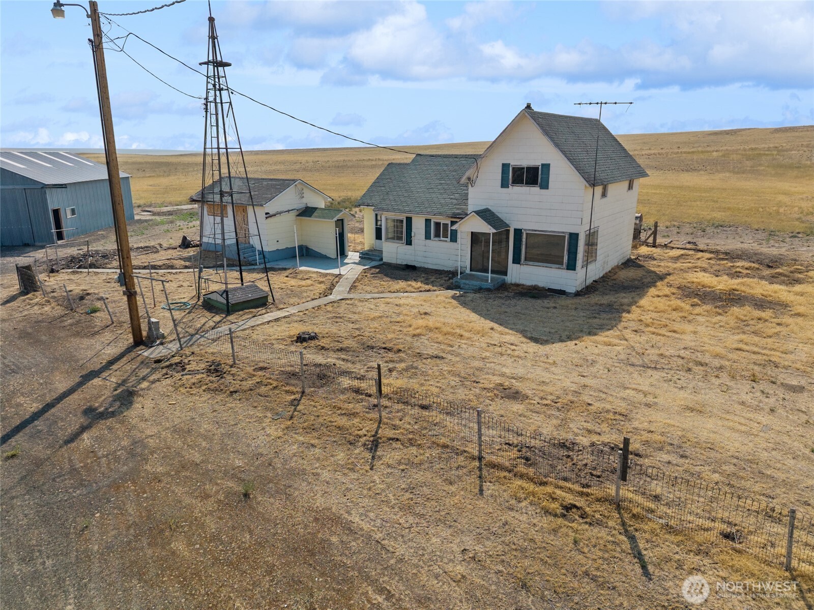 main property photo 30