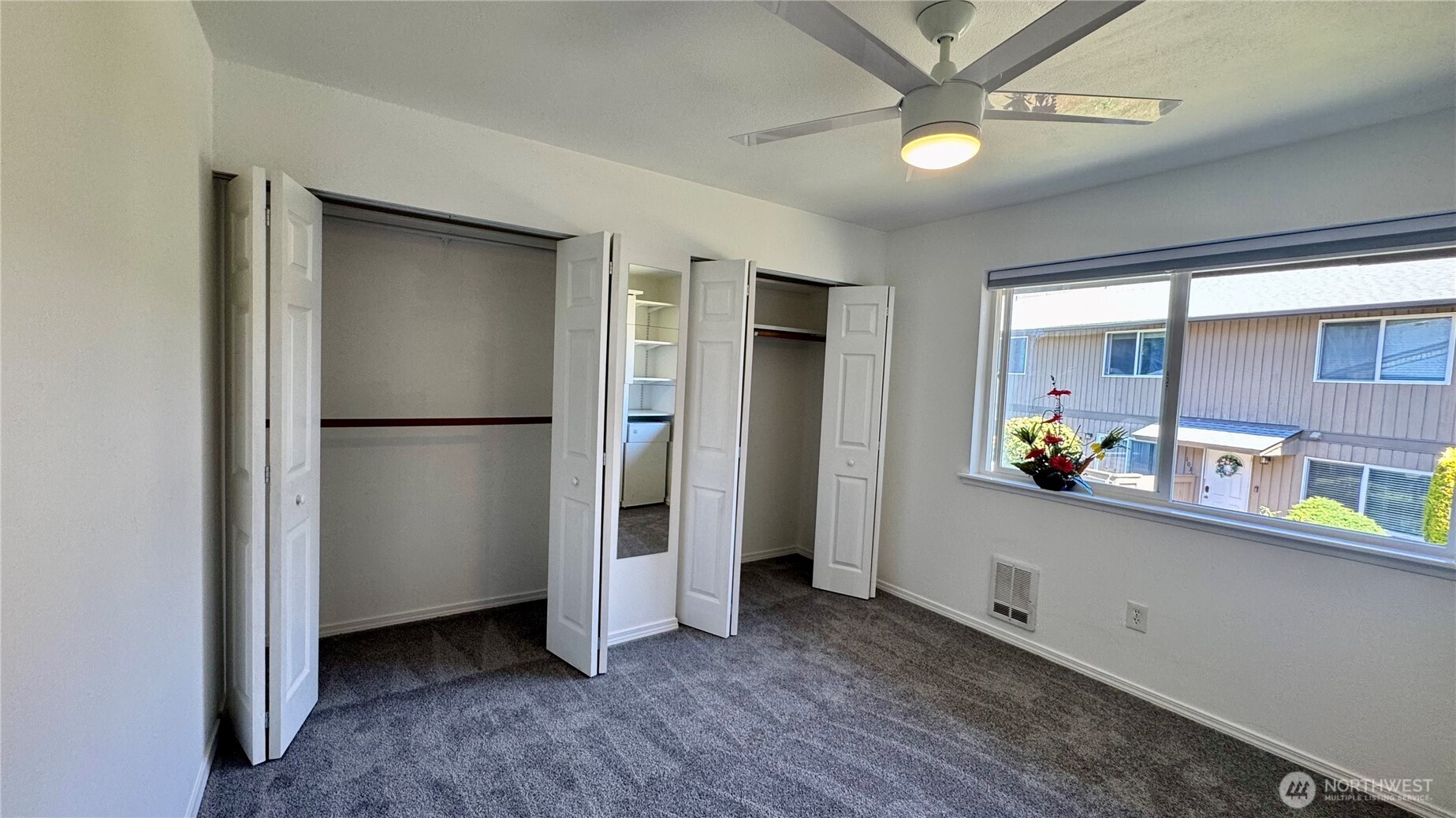 property viewer photo 19