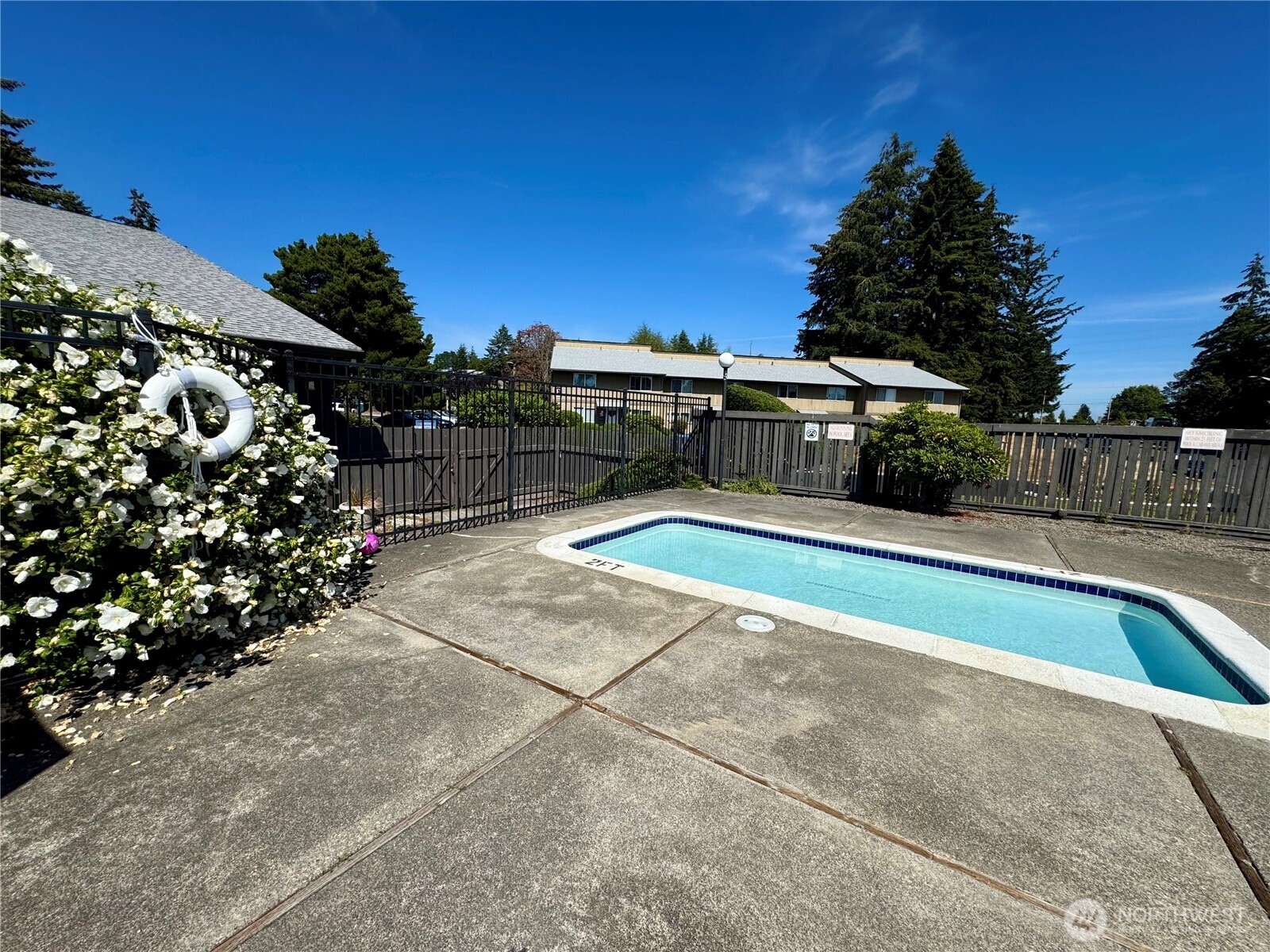 property viewer photo 26