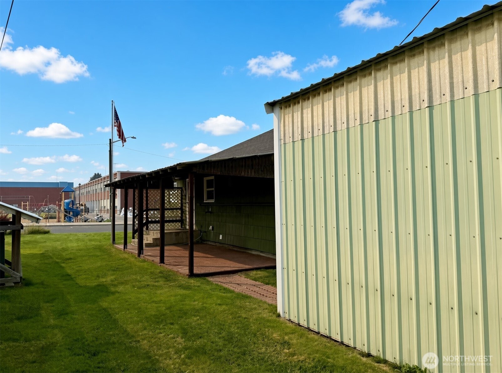 main property photo 27