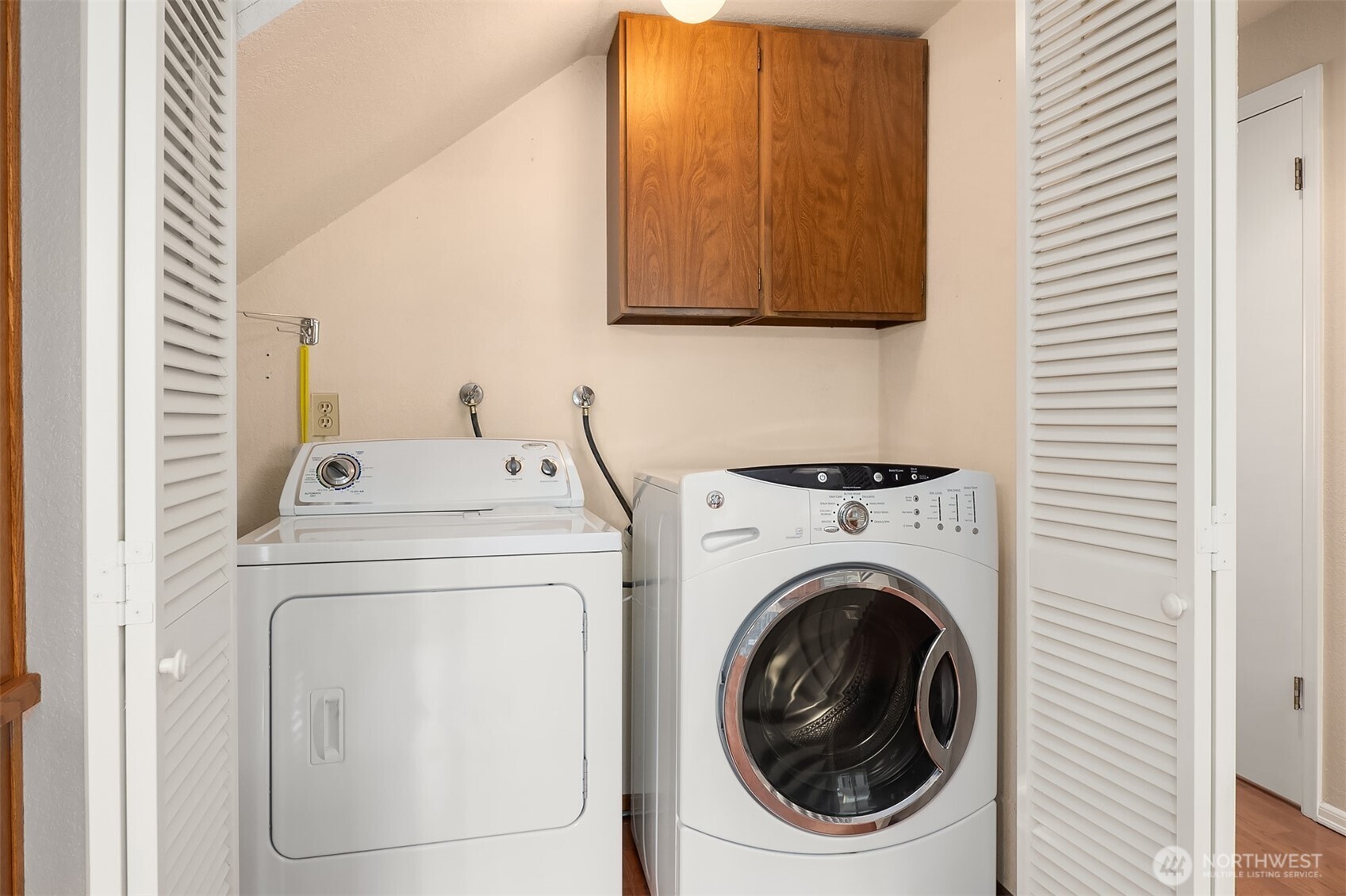 property viewer photo 11
