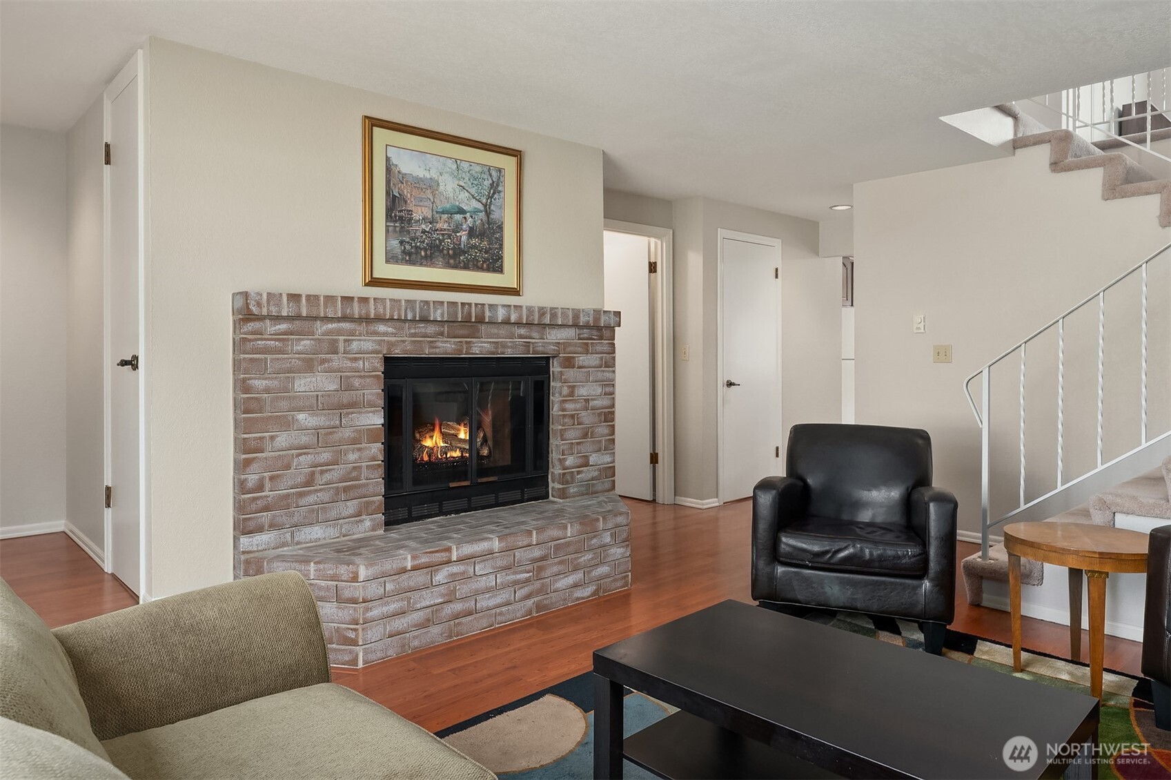 property viewer photo 2