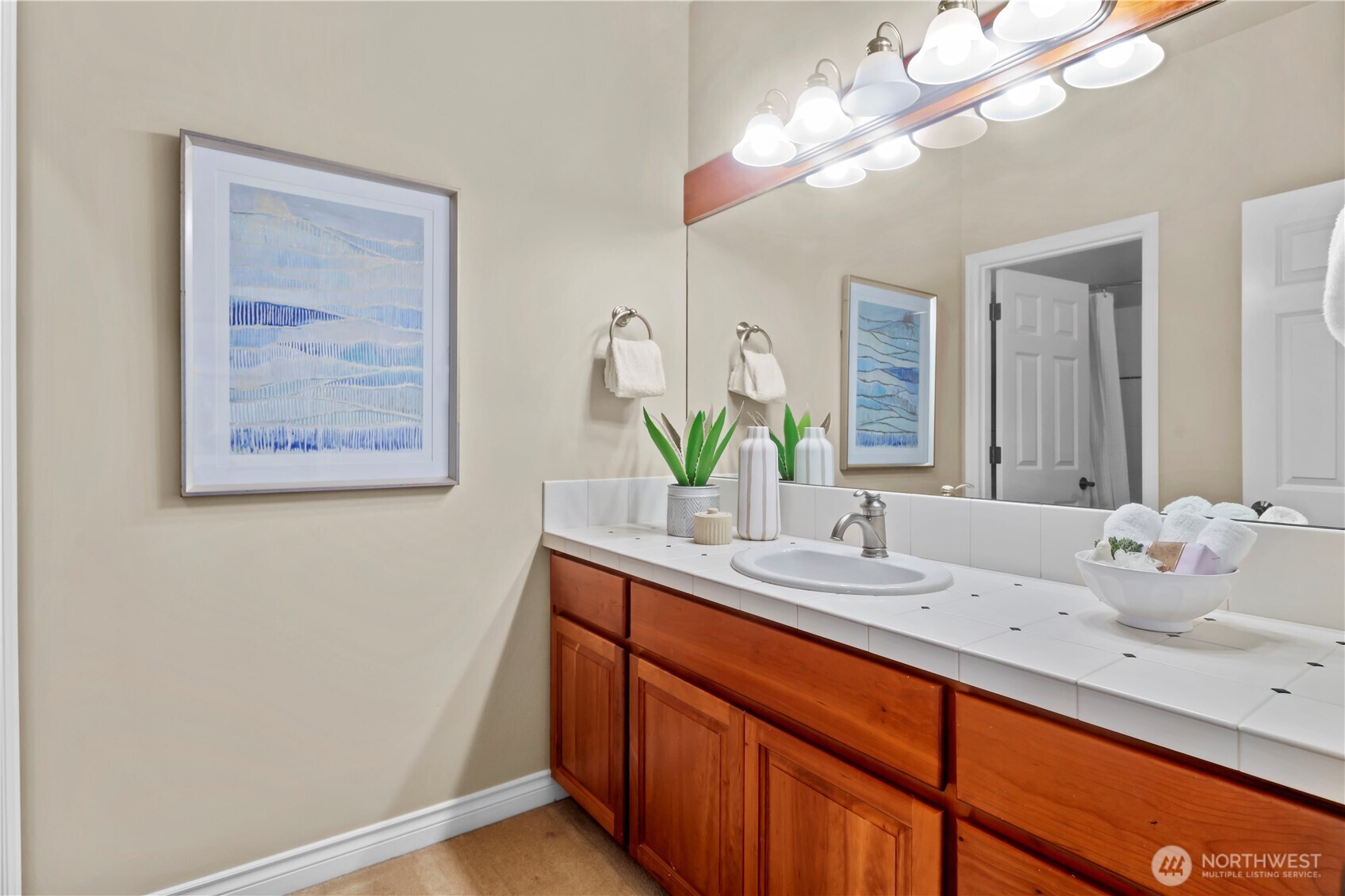 property viewer photo 25