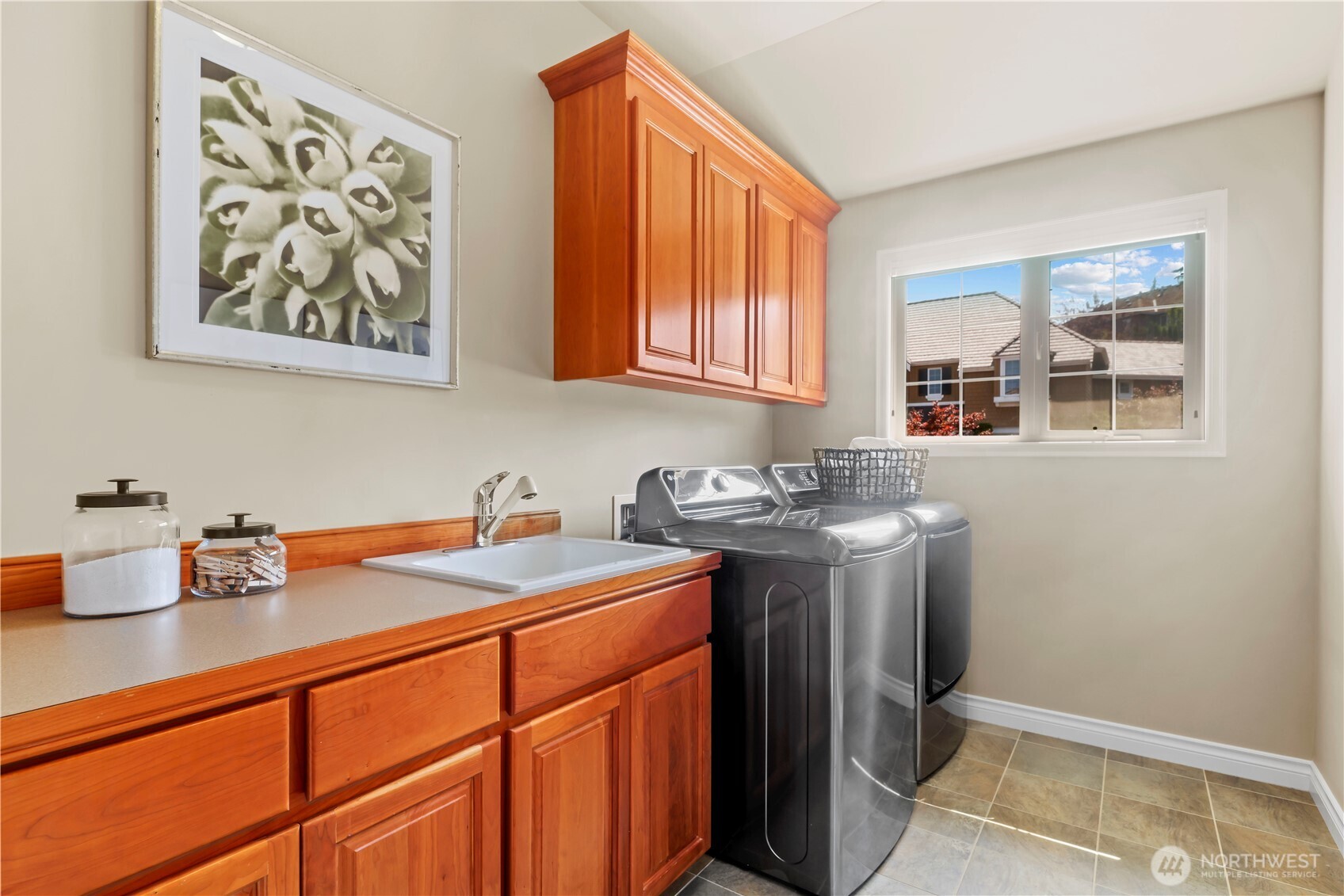 property viewer photo 26
