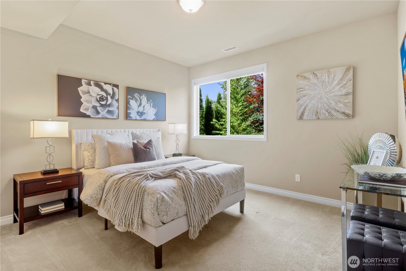 property viewer photo 31