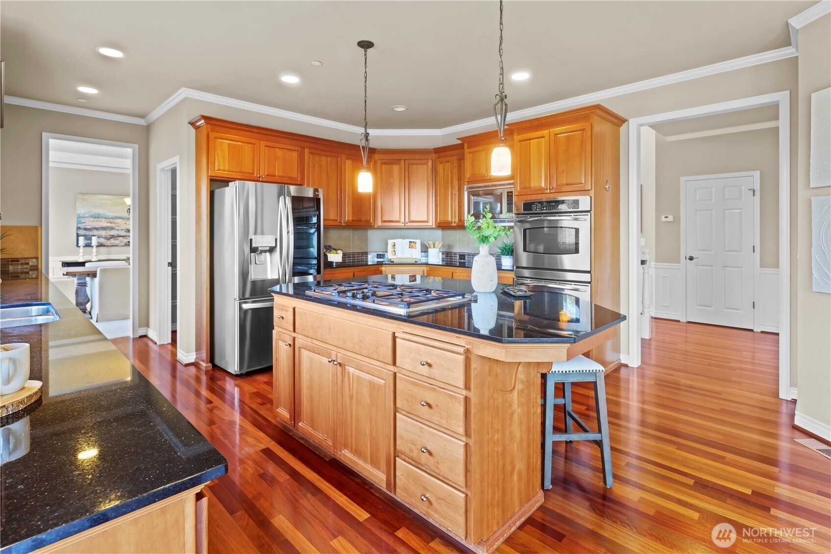 property viewer photo 6