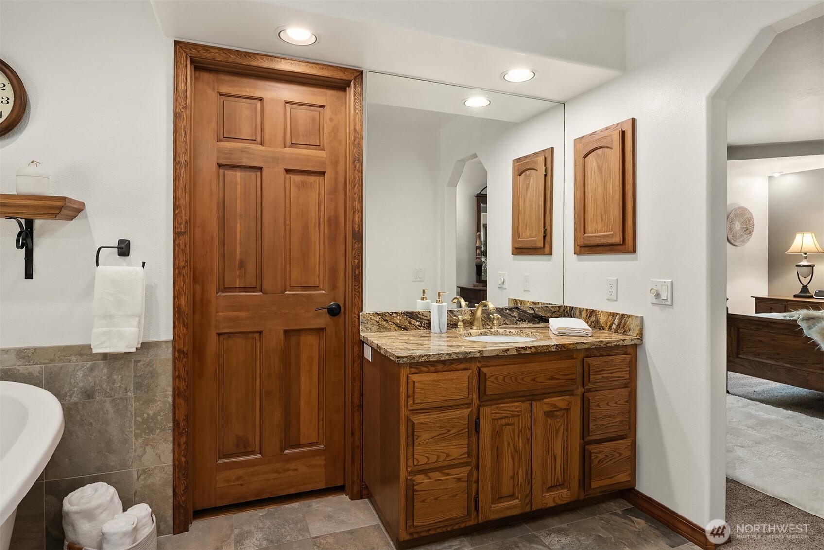 property viewer photo 17
