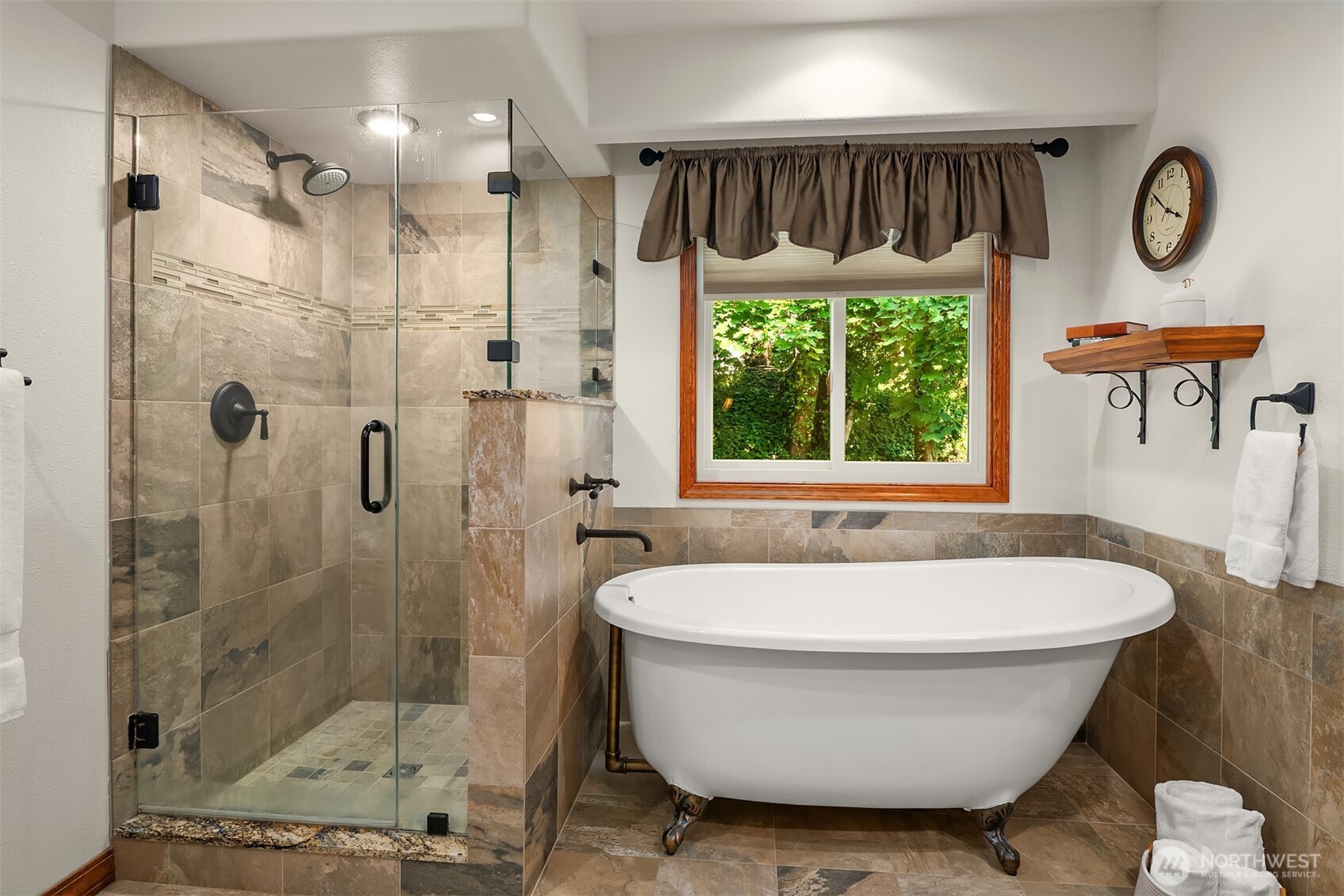 property viewer photo 18