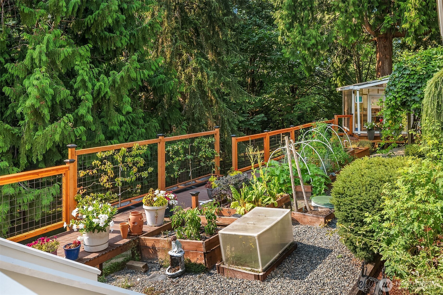 property viewer photo 24