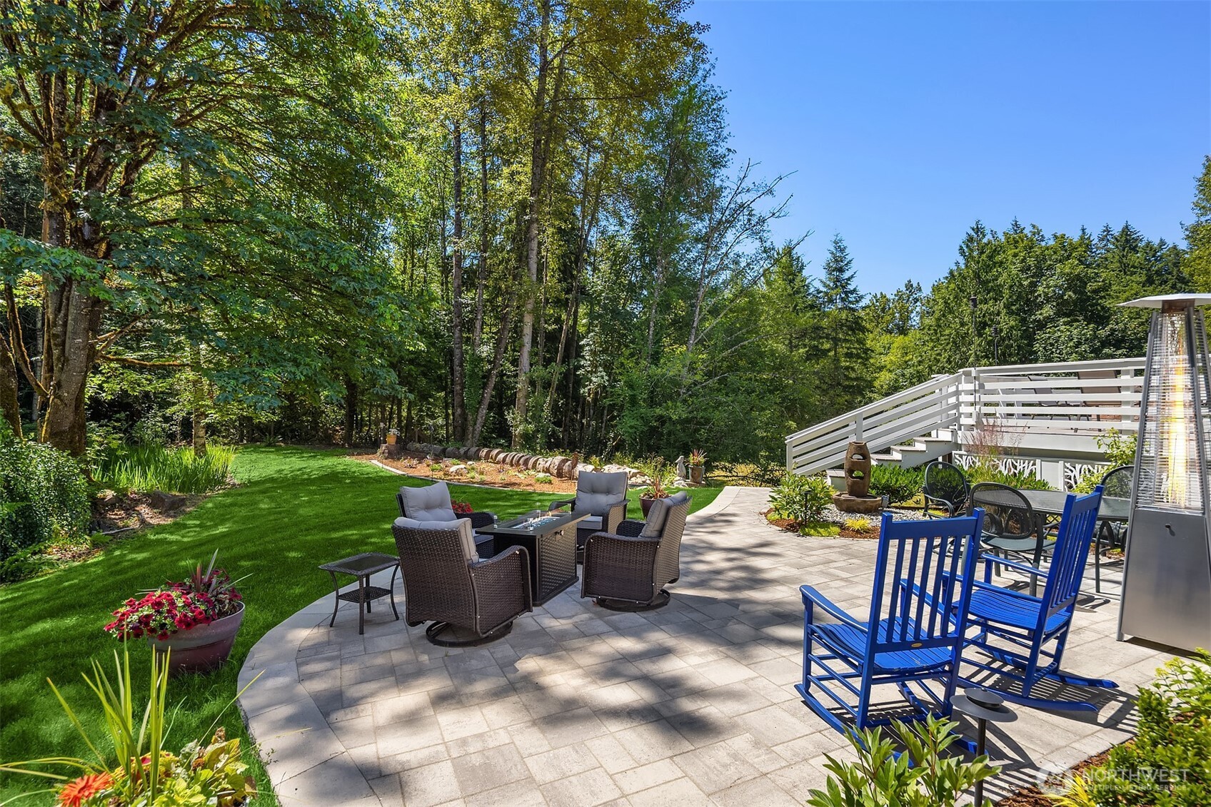 property viewer photo 38